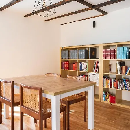 アパート Ora Et Labora *