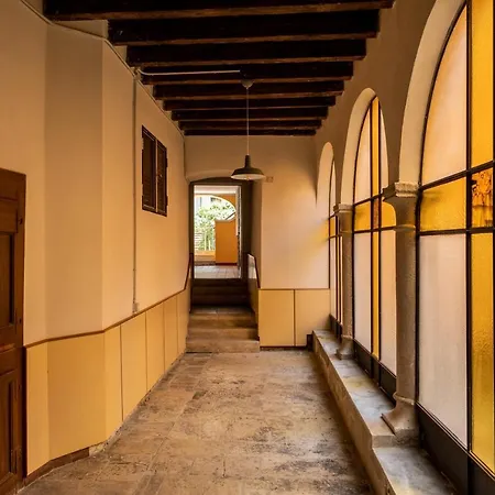 아파트 Ora Et Labora *